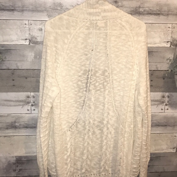 White Roxy Cardigan - Picture 3 of 3